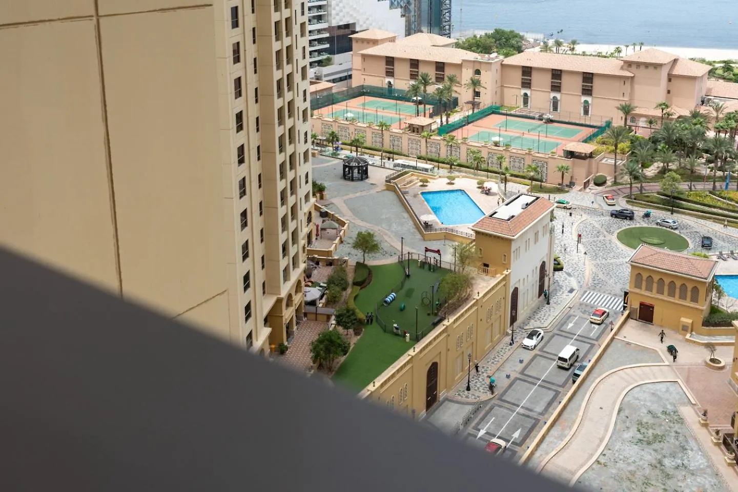 1-Br Stunning Sea View Beachfront Jbr Дубай Апартаменты