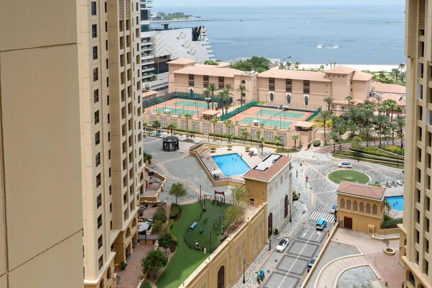 1-Br Stunning Sea View Beachfront Jbr Дубай 0*,